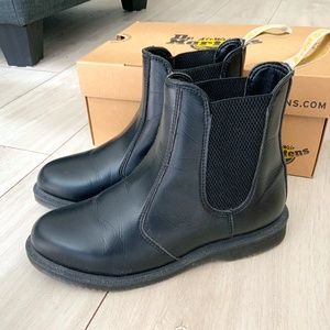 Black Dr Martens Vegan Flora Size US 6